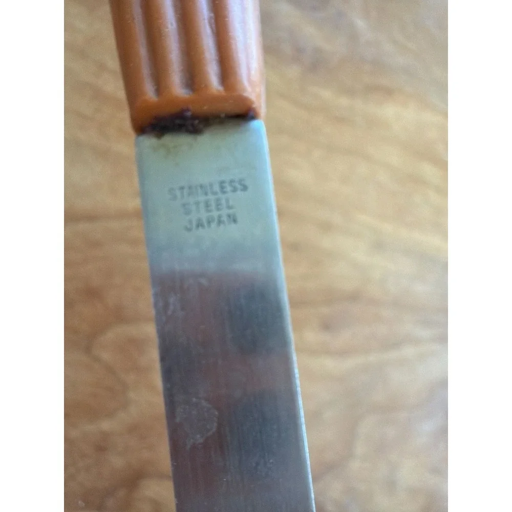The Unbranded Brand vintage stainless